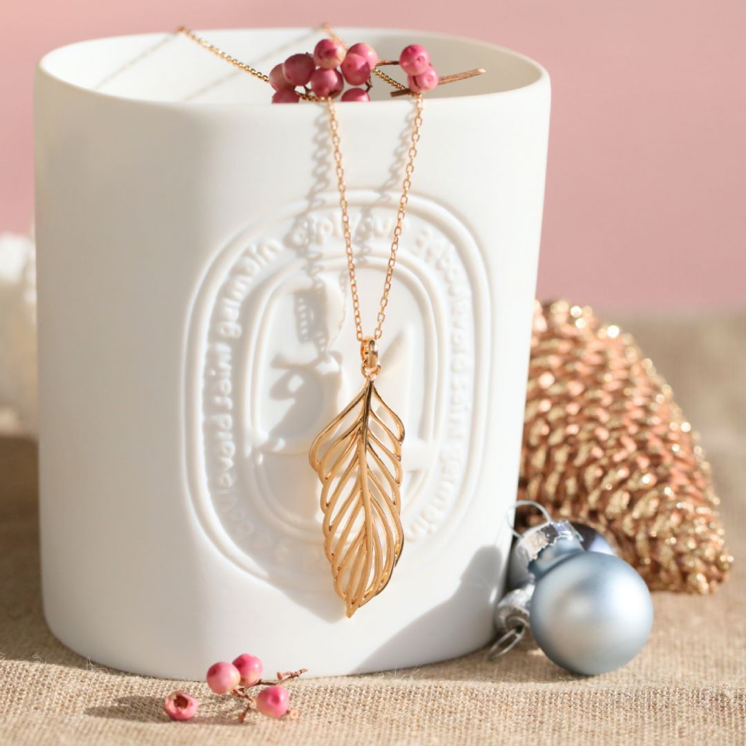 collier plume