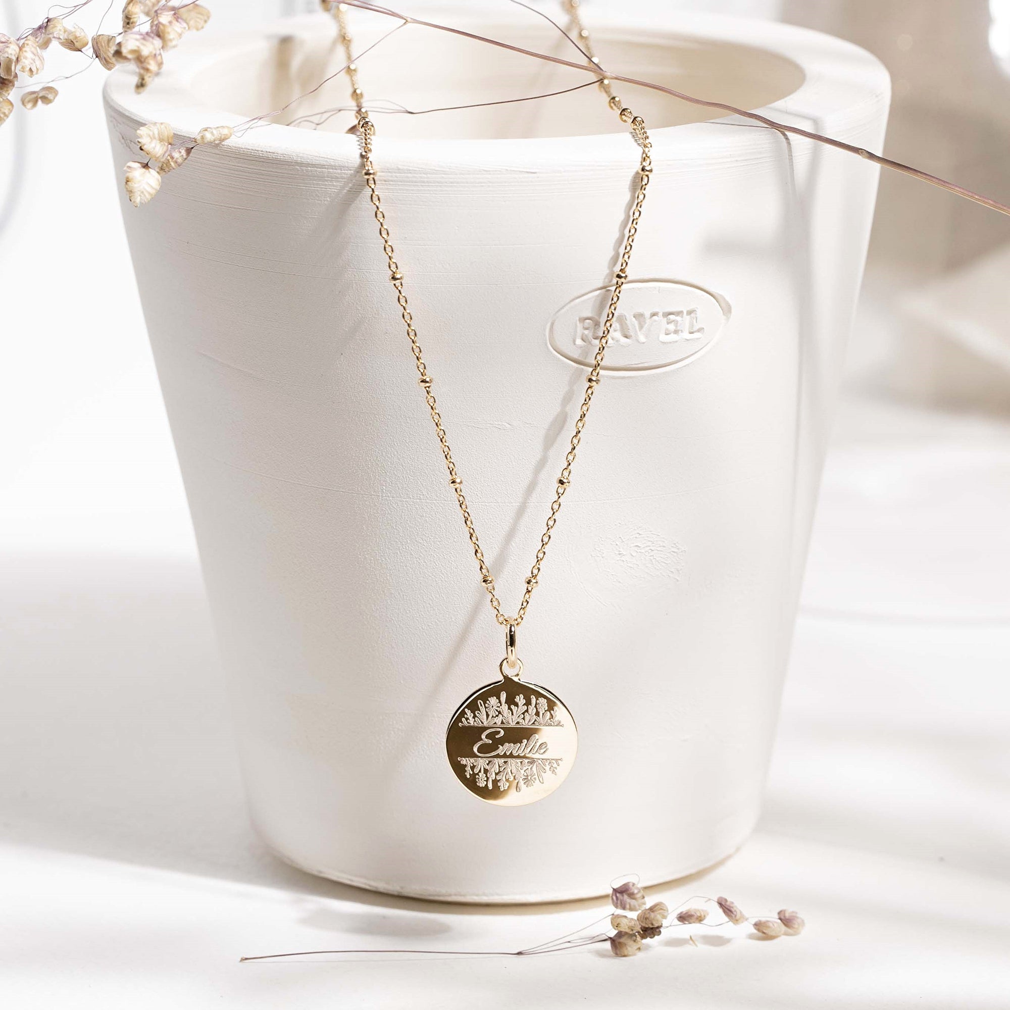 Médaille de baptême prénom floral