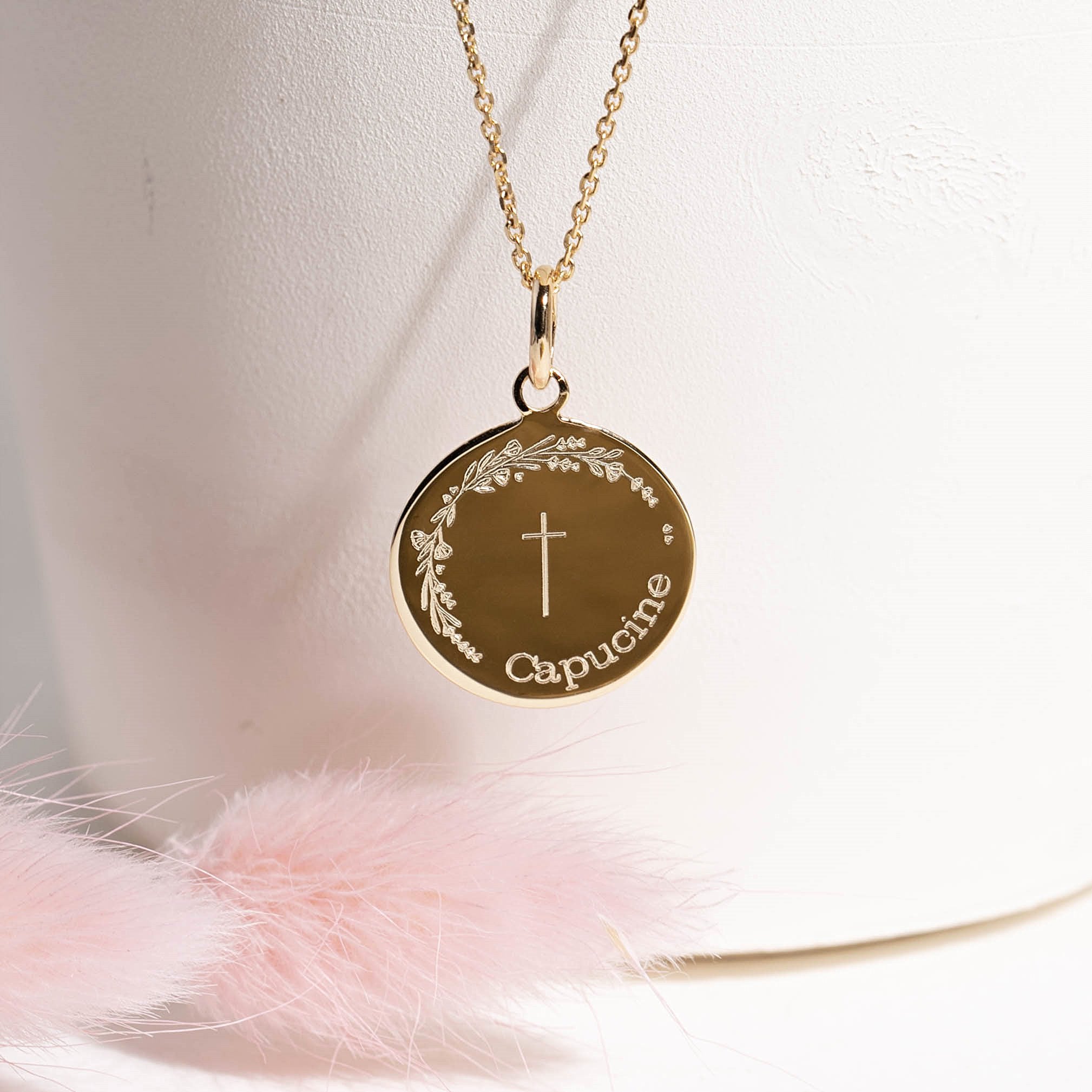 Médaille de baptême chrétien pour fille personnalisée avec croix - DeepStones