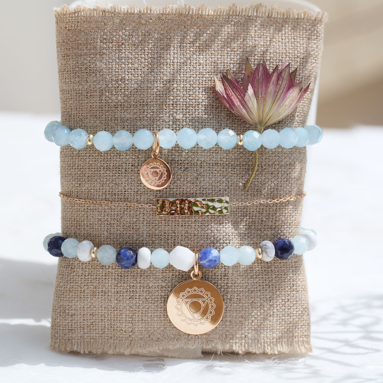 Bijoux lithothérapie - bracelet Chakra de la gorge Vishuddha en pierres naturelles 5e chakra - DeepStones