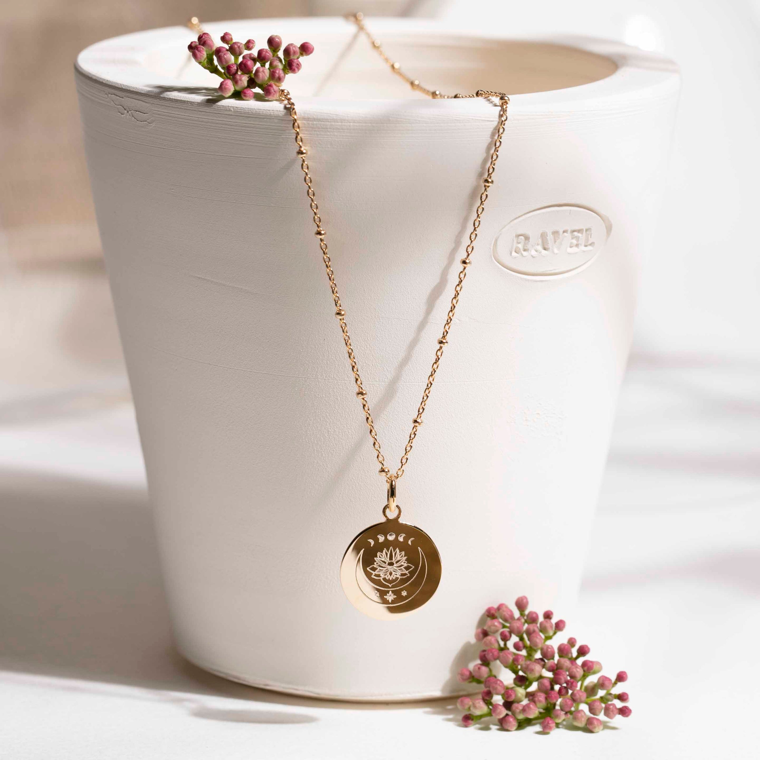 collier lune - bijou féminin sacré