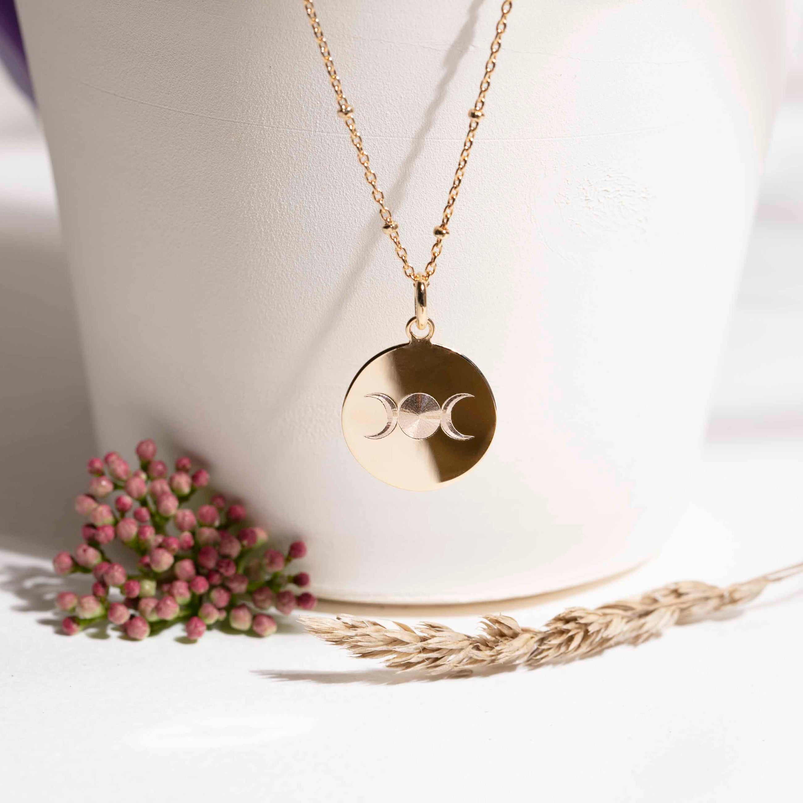 Médaille gravée 17 mm - FULL TRIPLE DEESSE