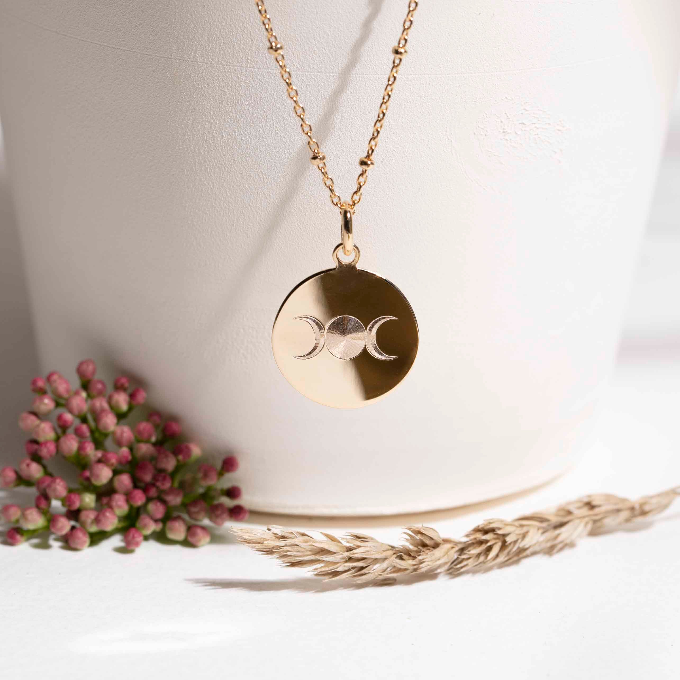 Médaille gravée 17 mm - FULL TRIPLE DEESSE