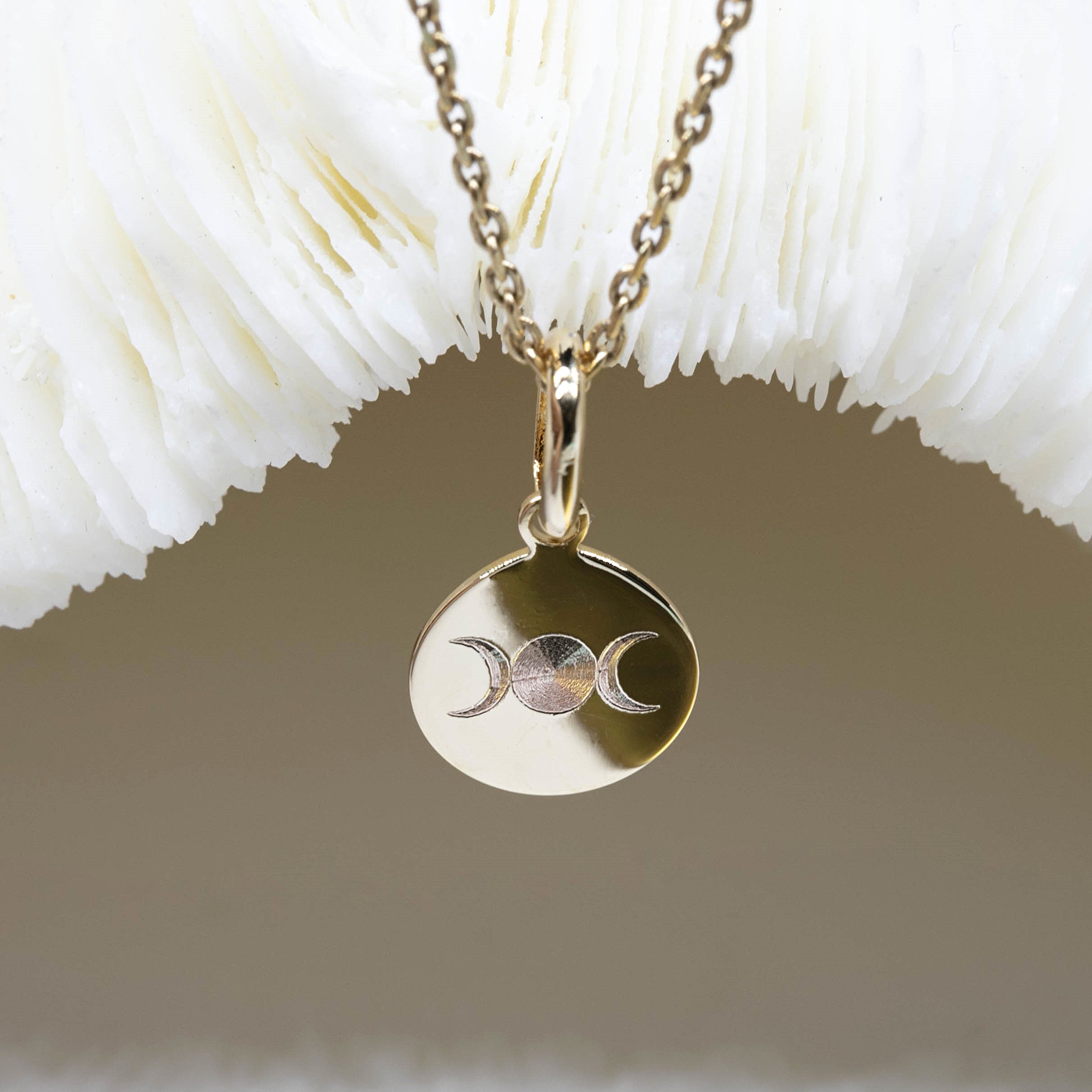 bijou triple lune - collier féminin sacré