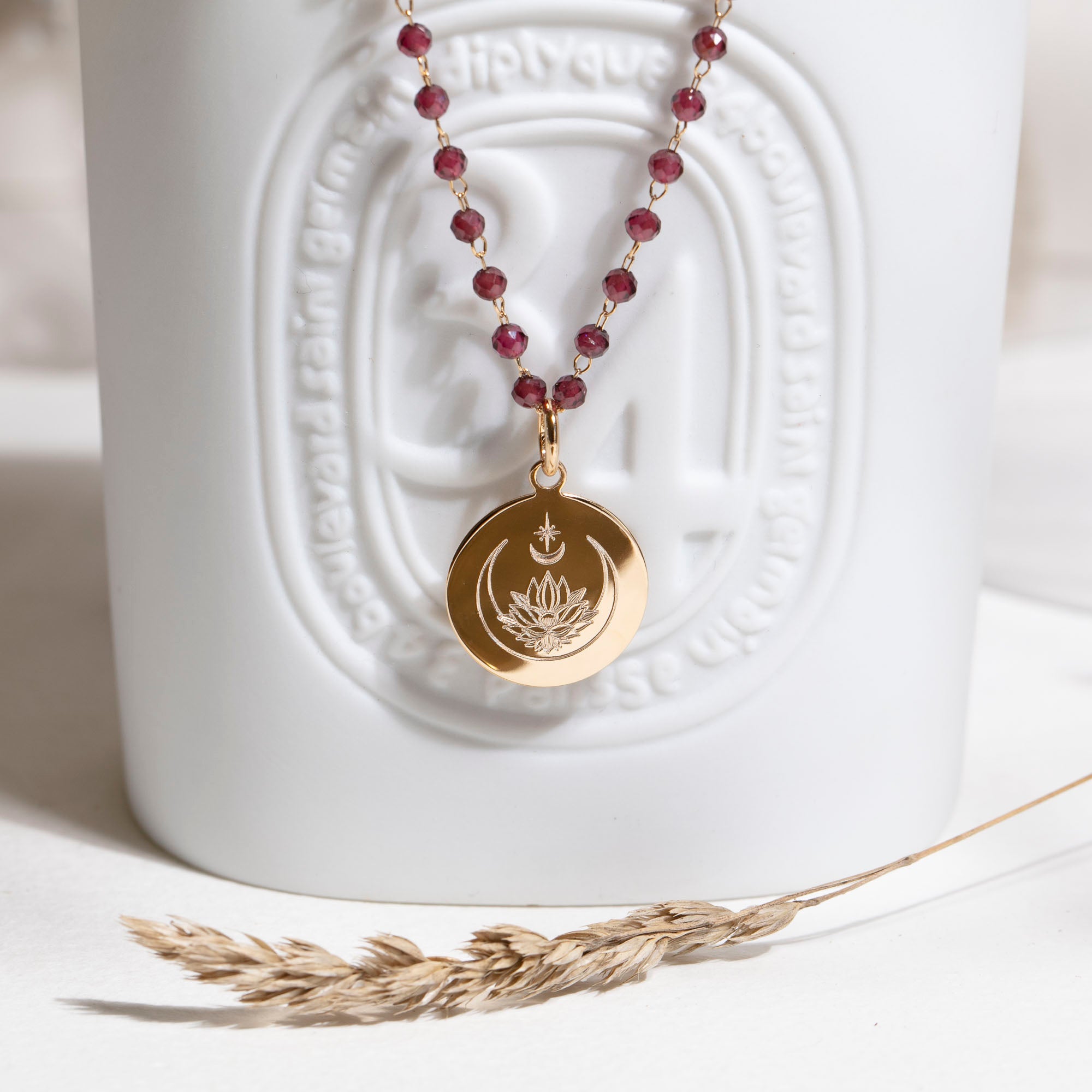 Bijoux céleste - collier lune fleur de lotus