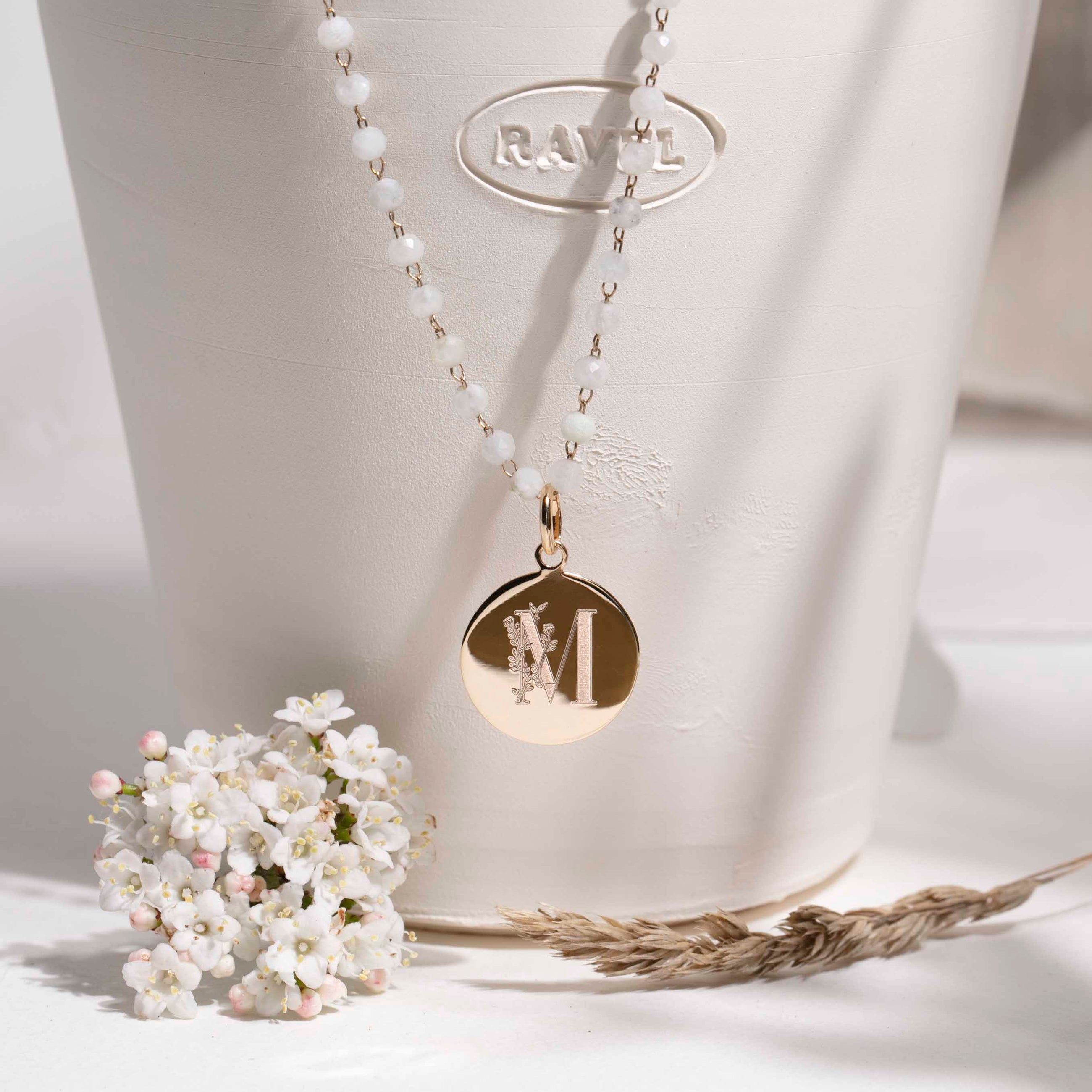 collier lettre initiale or