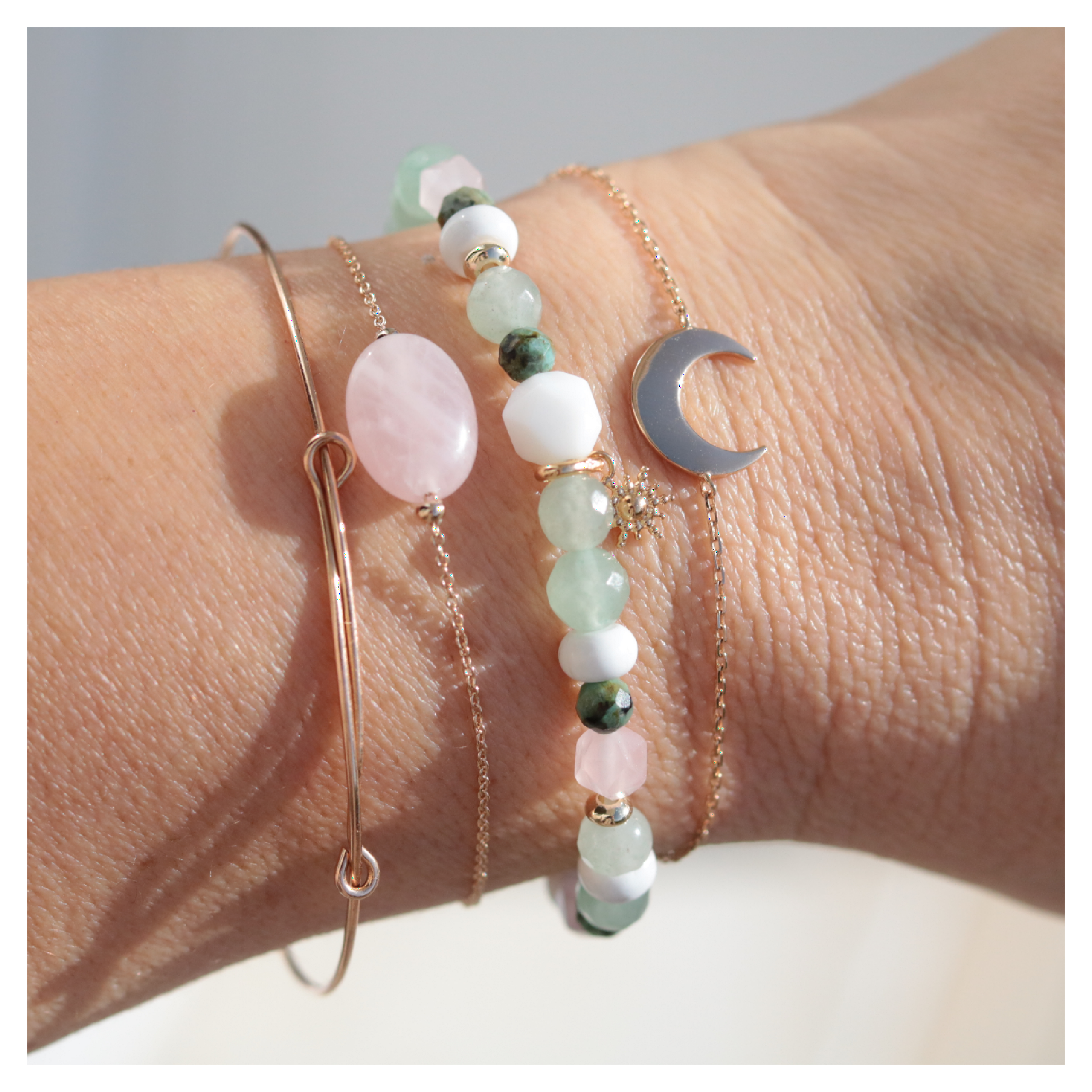 Bracelet féminin sacré lune en plaqué or - Bijoux DeepStones Lithotherapie