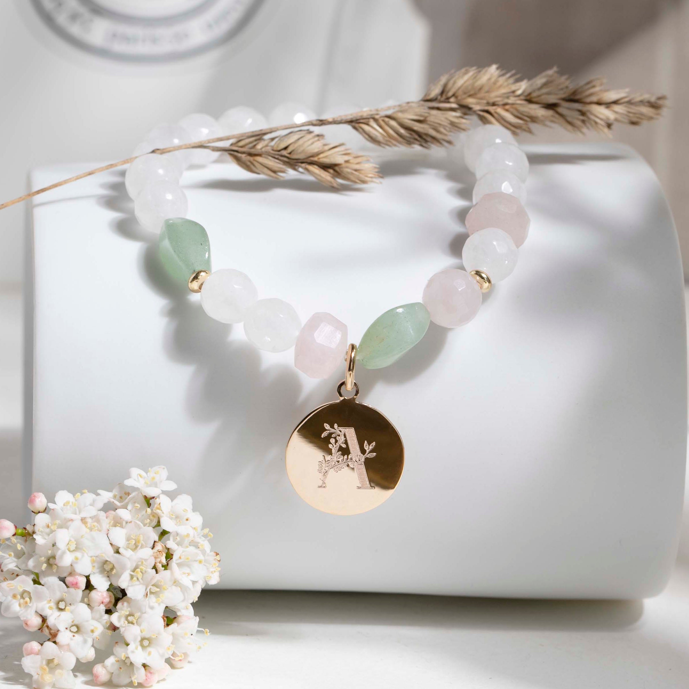 bijou initiale - bracelet lettre en pierres naturelles