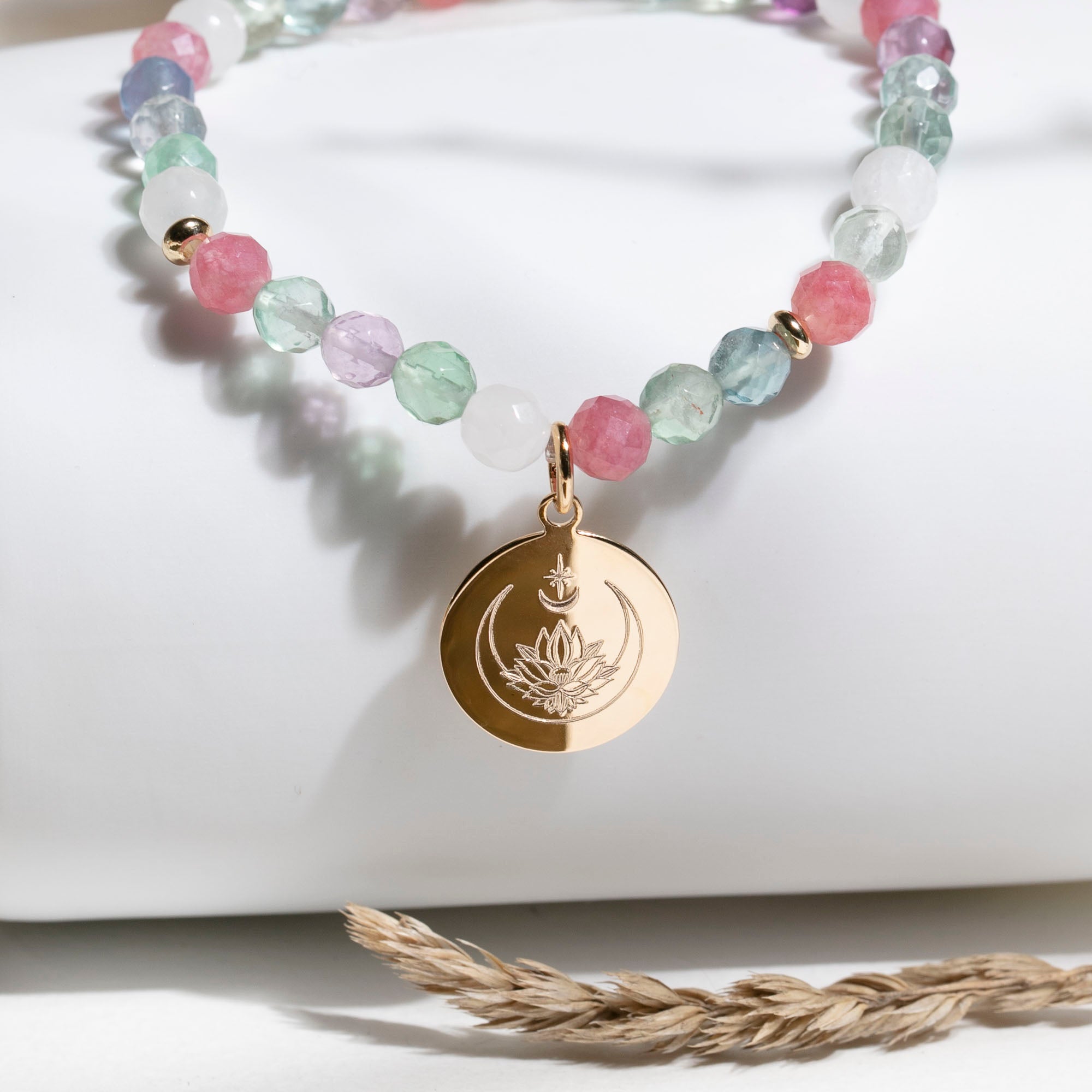 Médaille gravée 17 mm - CELESTIAL LOTUS FLOWER