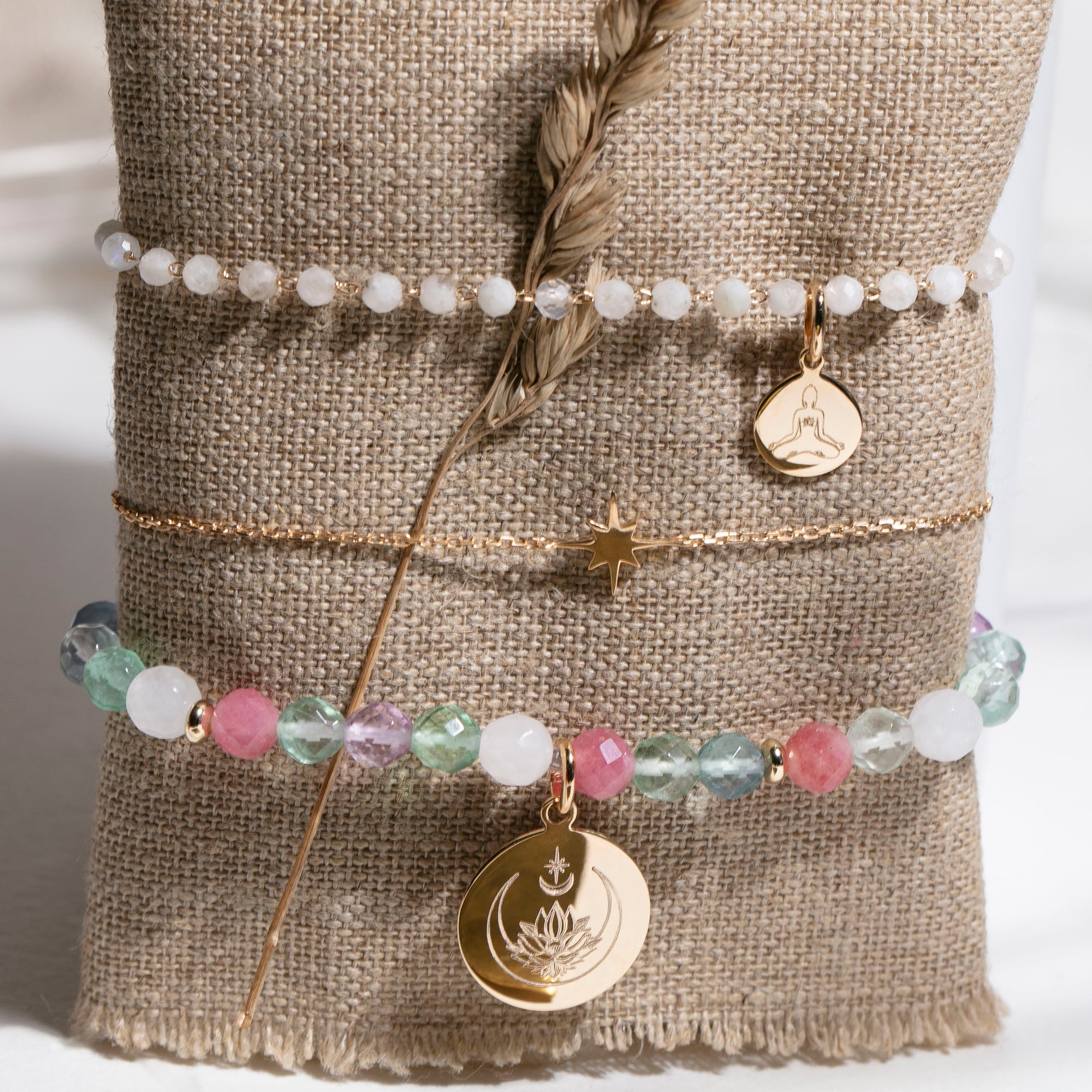 Médaille gravée 17 mm - CELESTIAL LOTUS FLOWER