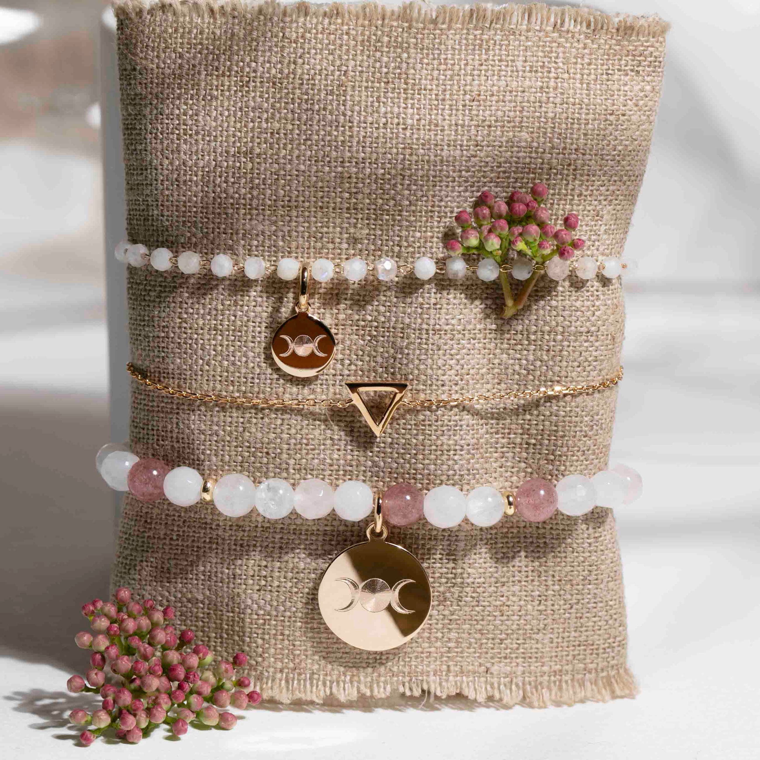 bracelet féminin sacré