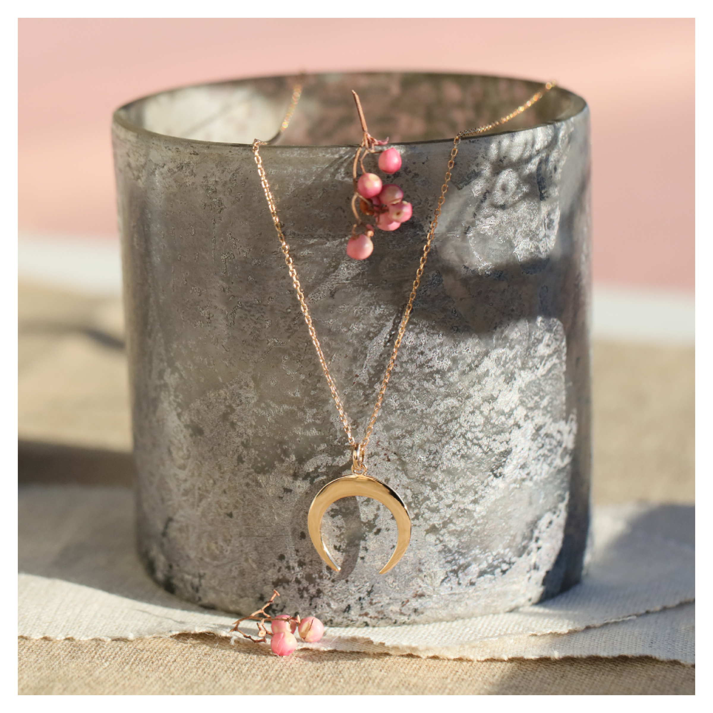 Collier lune plaqué or