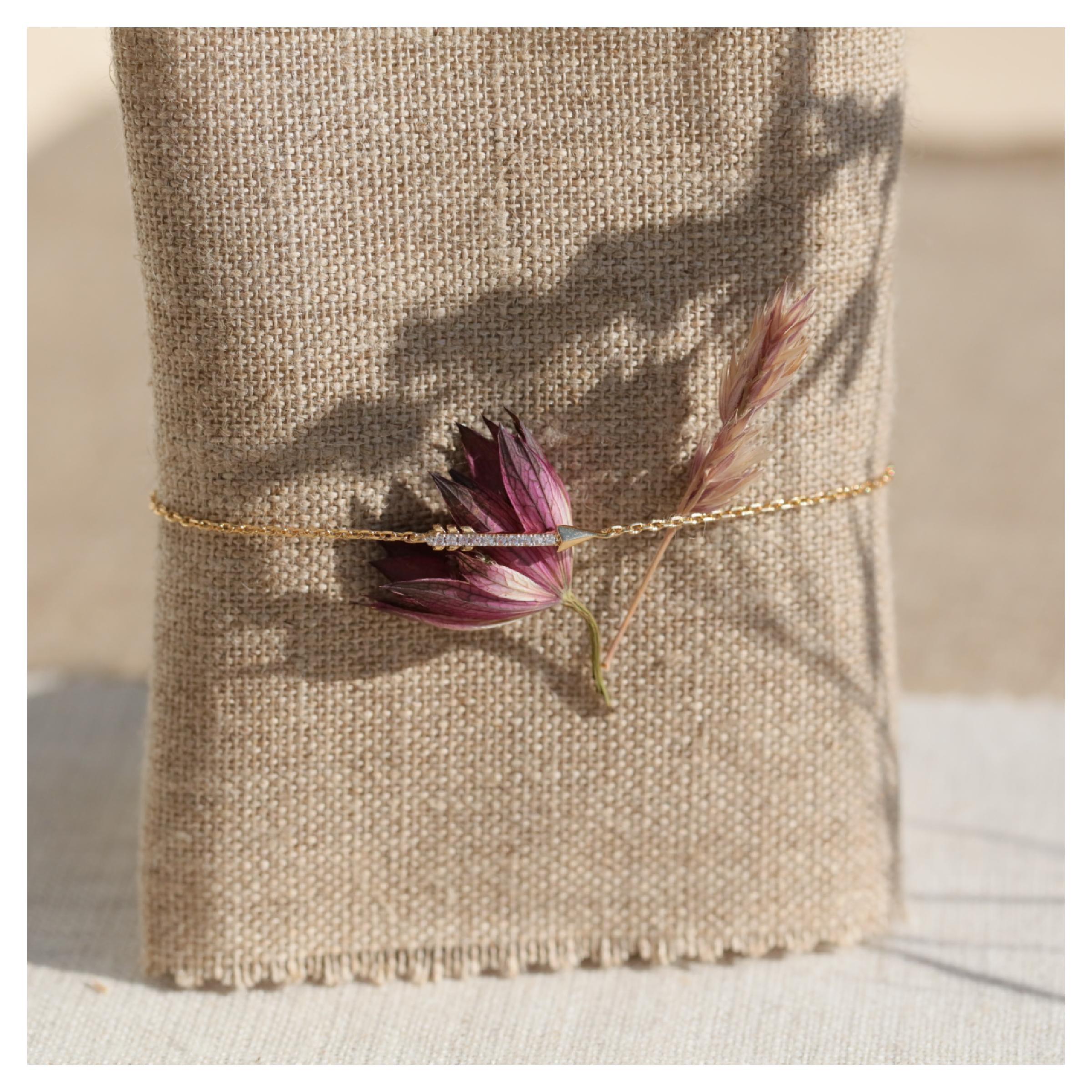 bracelet plaqué or zircon fleche