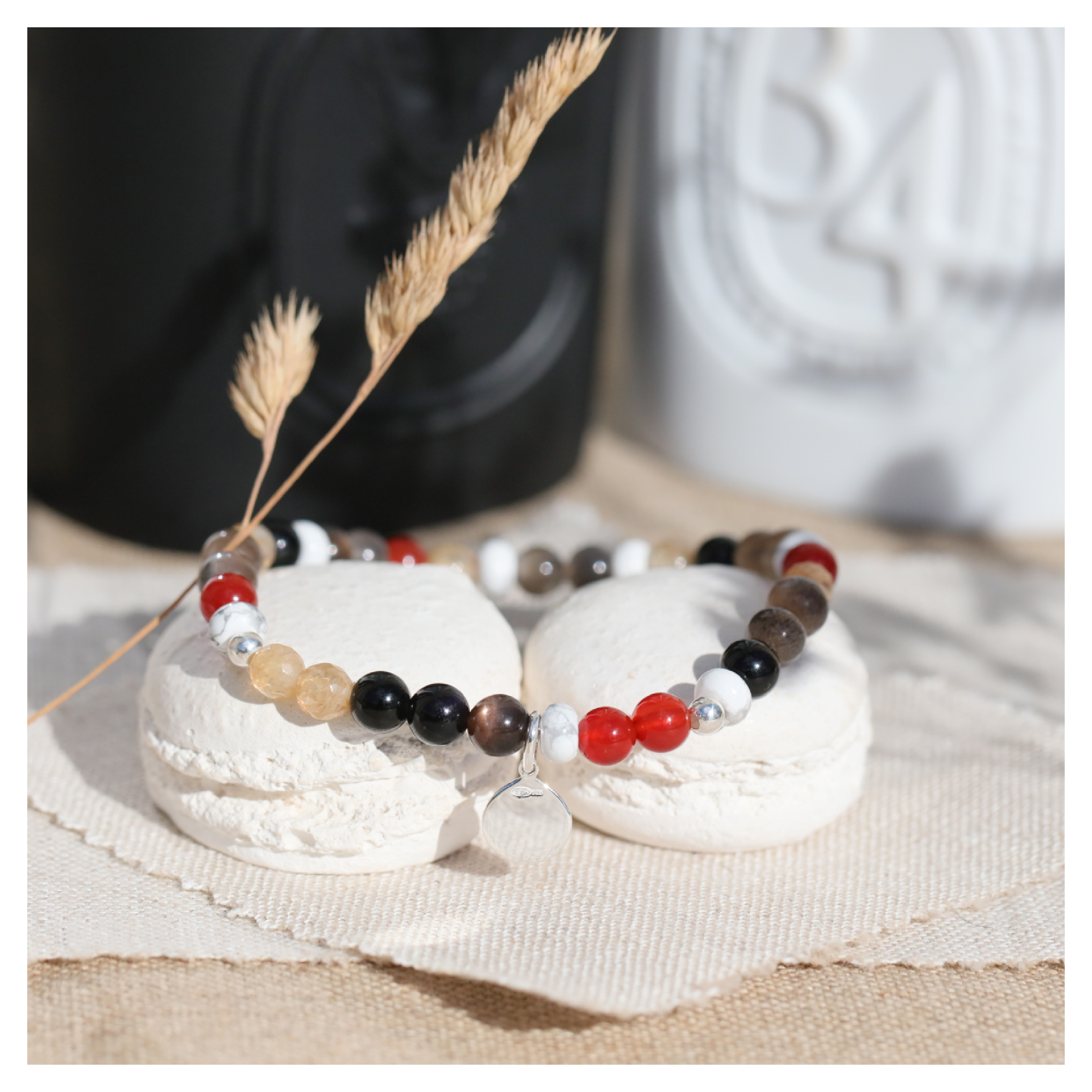 Hélène Huc autrice Tarot de l'unité & bijoux DeepStones Lithothérapie- Noces alchimiques