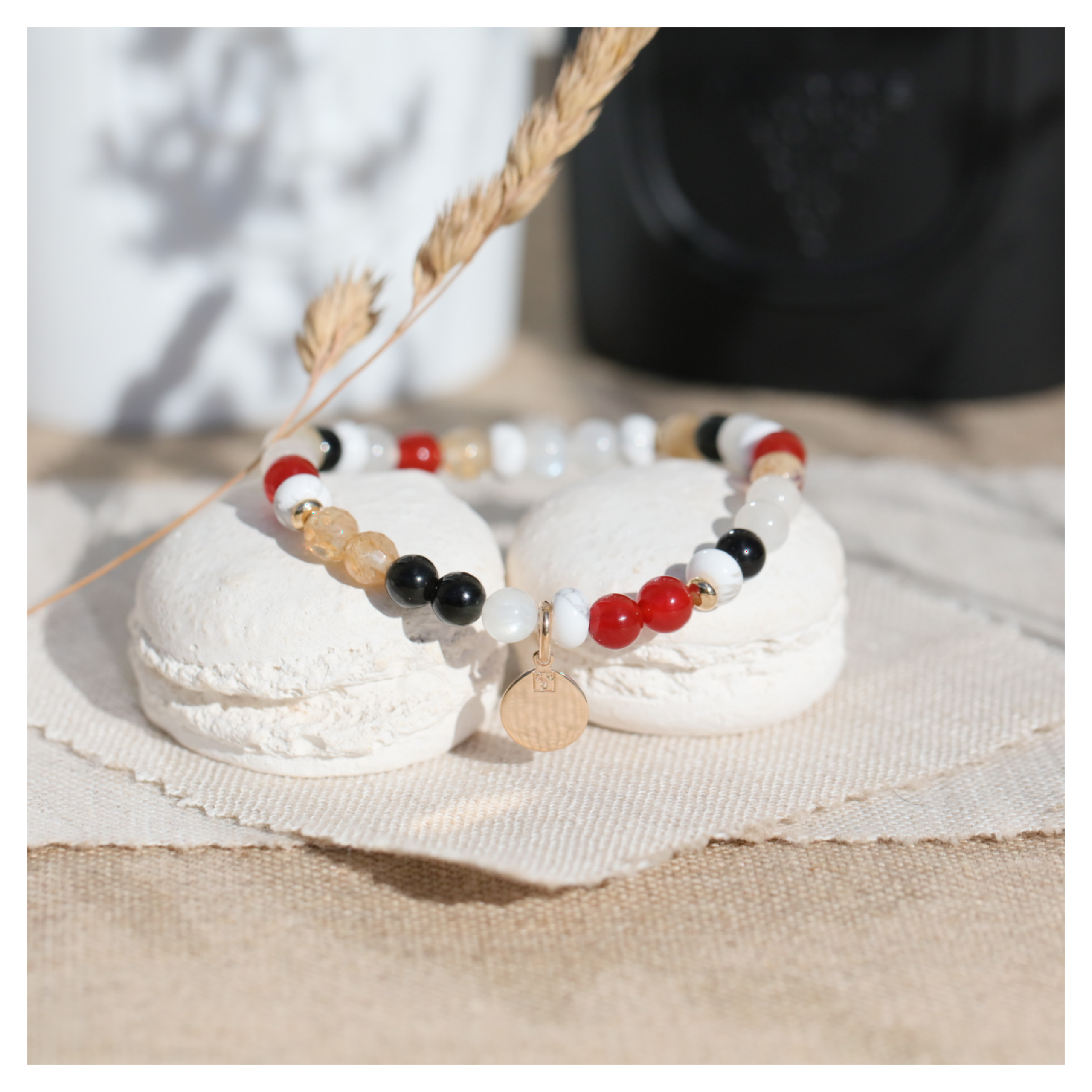 Hélène Huc autrice Tarot de l'unité & bijoux DeepStones Lithothérapie- Noces alchimiques