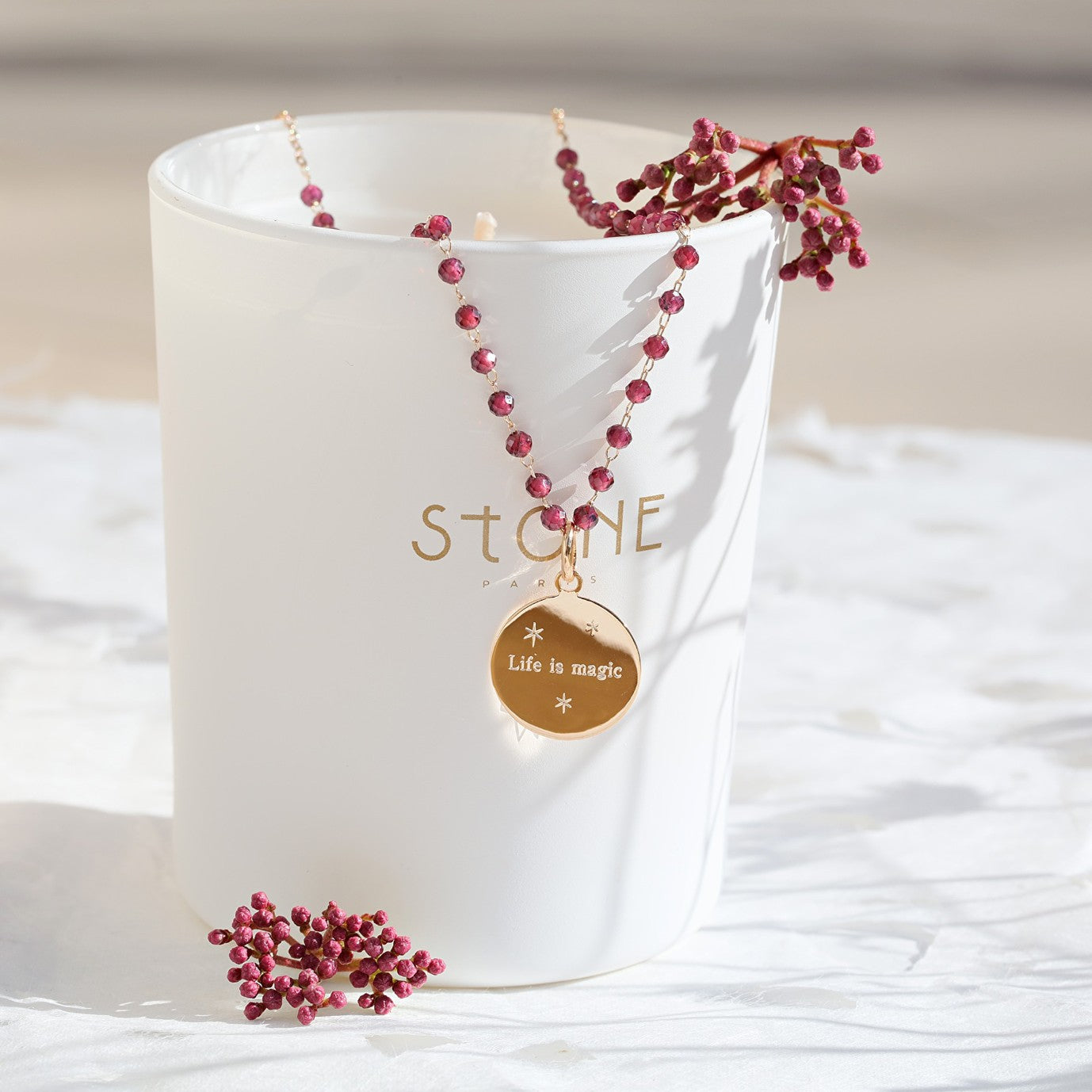collier prénom personnalisé avec étoiles en plaqué or - atelier DeepStones