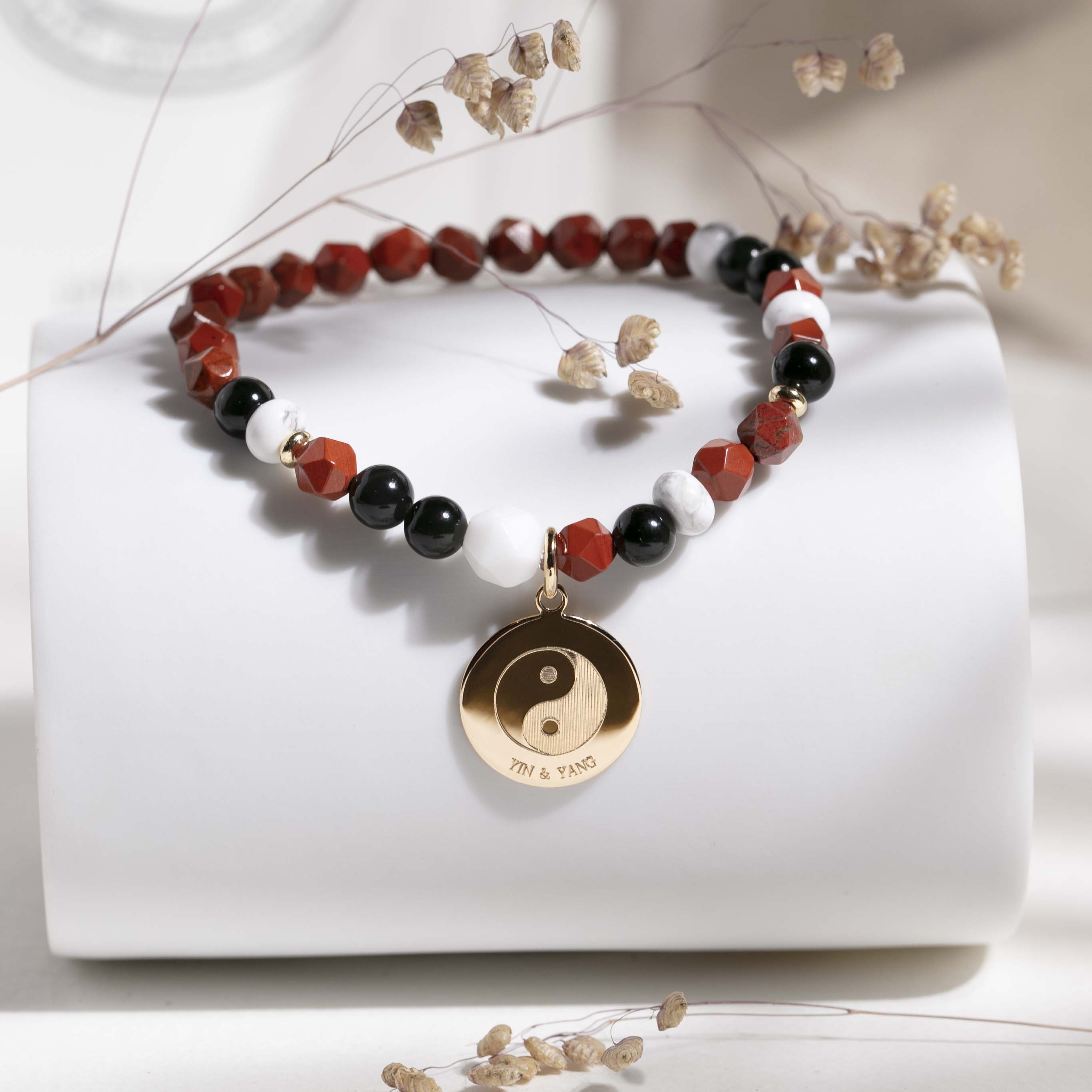 Bracelet chakra racine Muladhara en pierres naturelles - 1e chakra ...