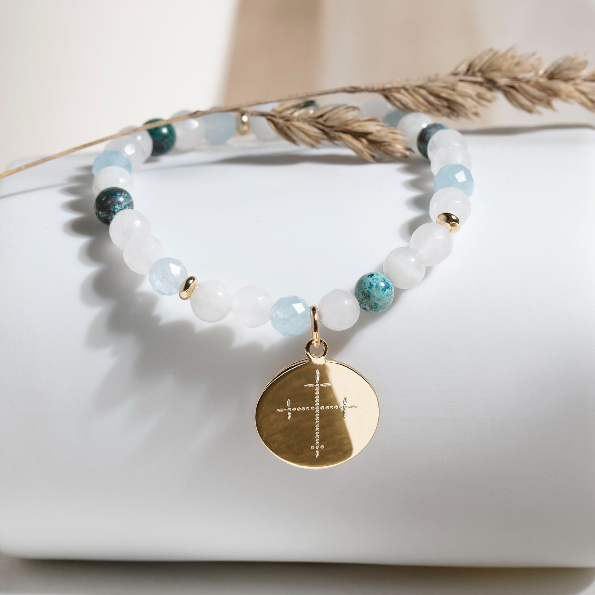 Bracelet avec croix 