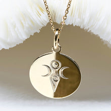 collier féminin sacré