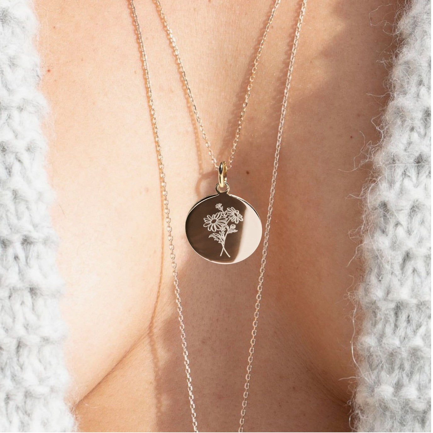 collier porté fleur de naissance mois d'avril la Marguerite - plaqué or ou argent 925