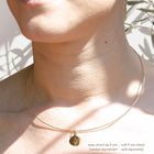 collier jonc avec pendentif