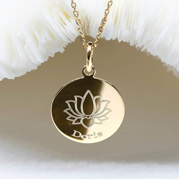 FLEUR DE LOTUS avec PRENOM - Médaille gravée 17mm