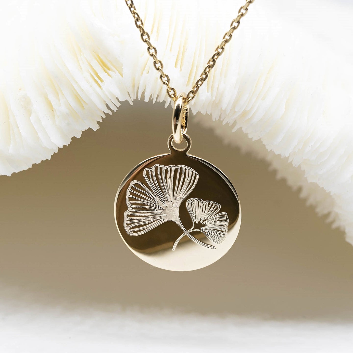 TseenYi Collier Pendentif Feuille De Ginkgo Collier Chaîne De Ginkgo