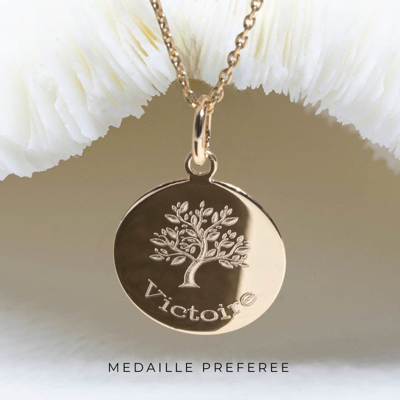 Médaille de baptême arbre de vie avec prénom pour fille et garçon - Modèle Victoire