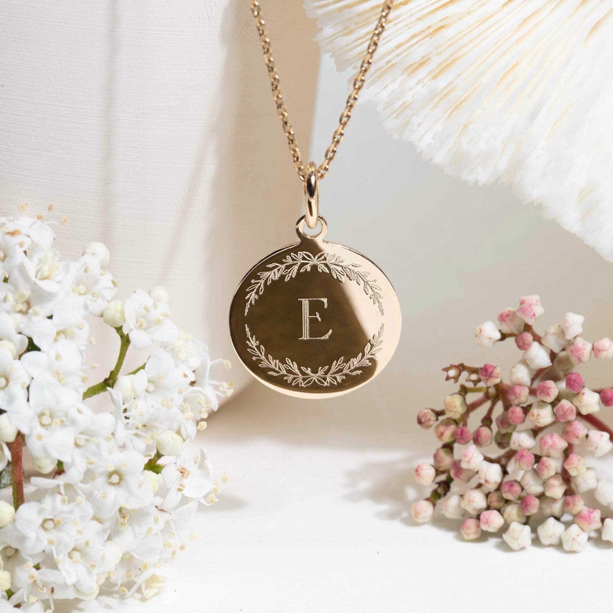 medaille bapteme avec initiale