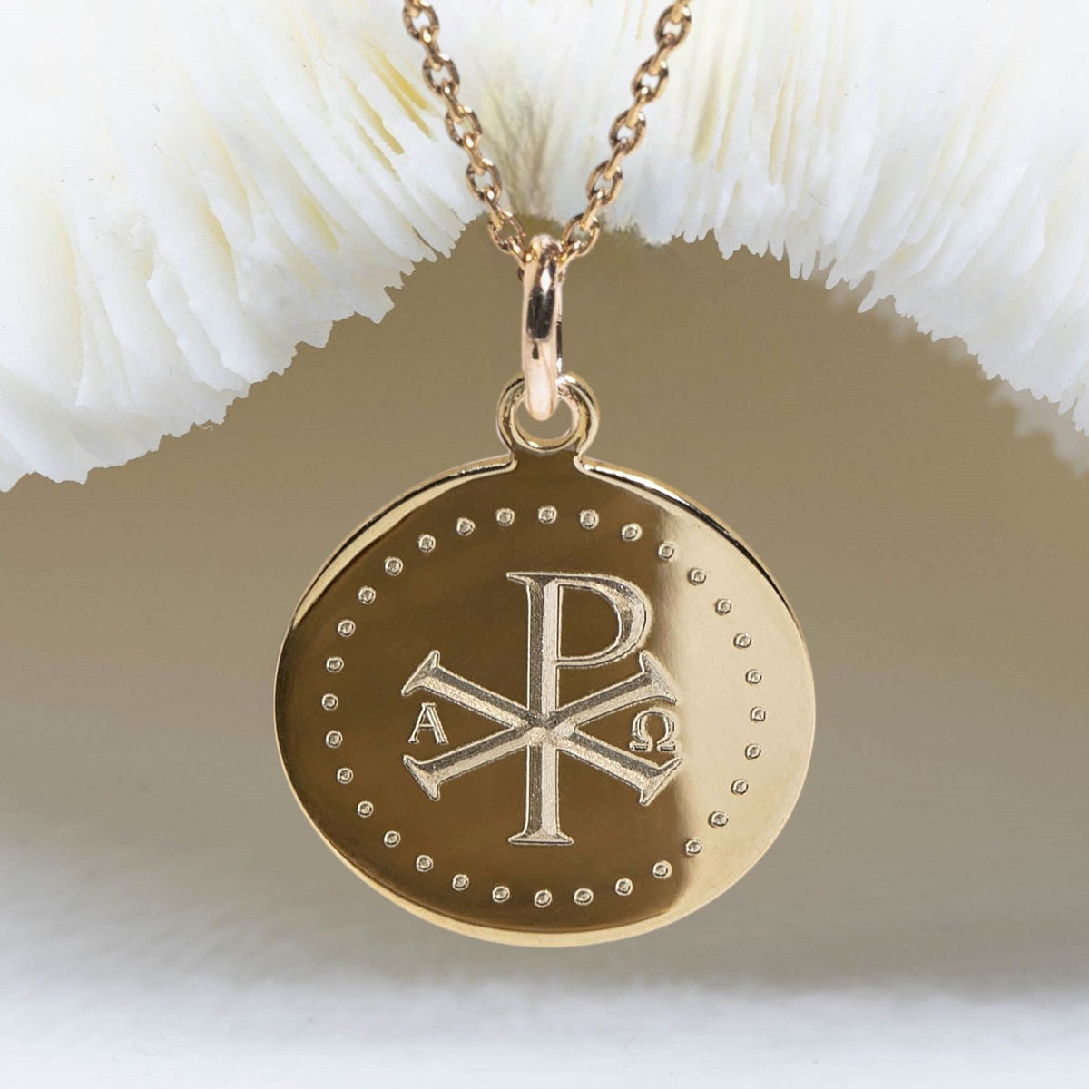 Médaille de baptême adulte ou enfant - Chrisme, symbole chrétien - gravure au dimant - Atelier artisanal DeepStones