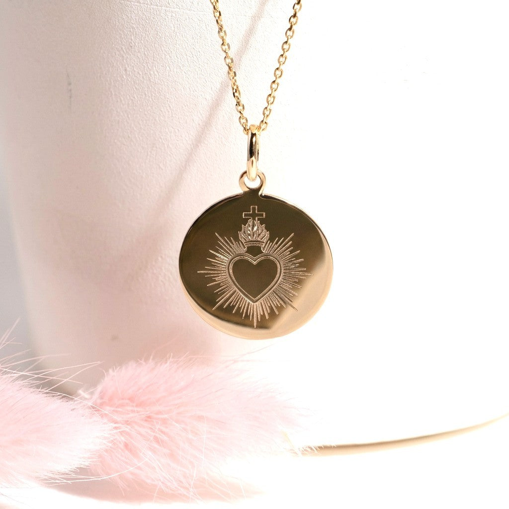 Médaille de baptême sacré coeur traditionnel en plaqué or - création artisanale  française - Atelier DeepStones
