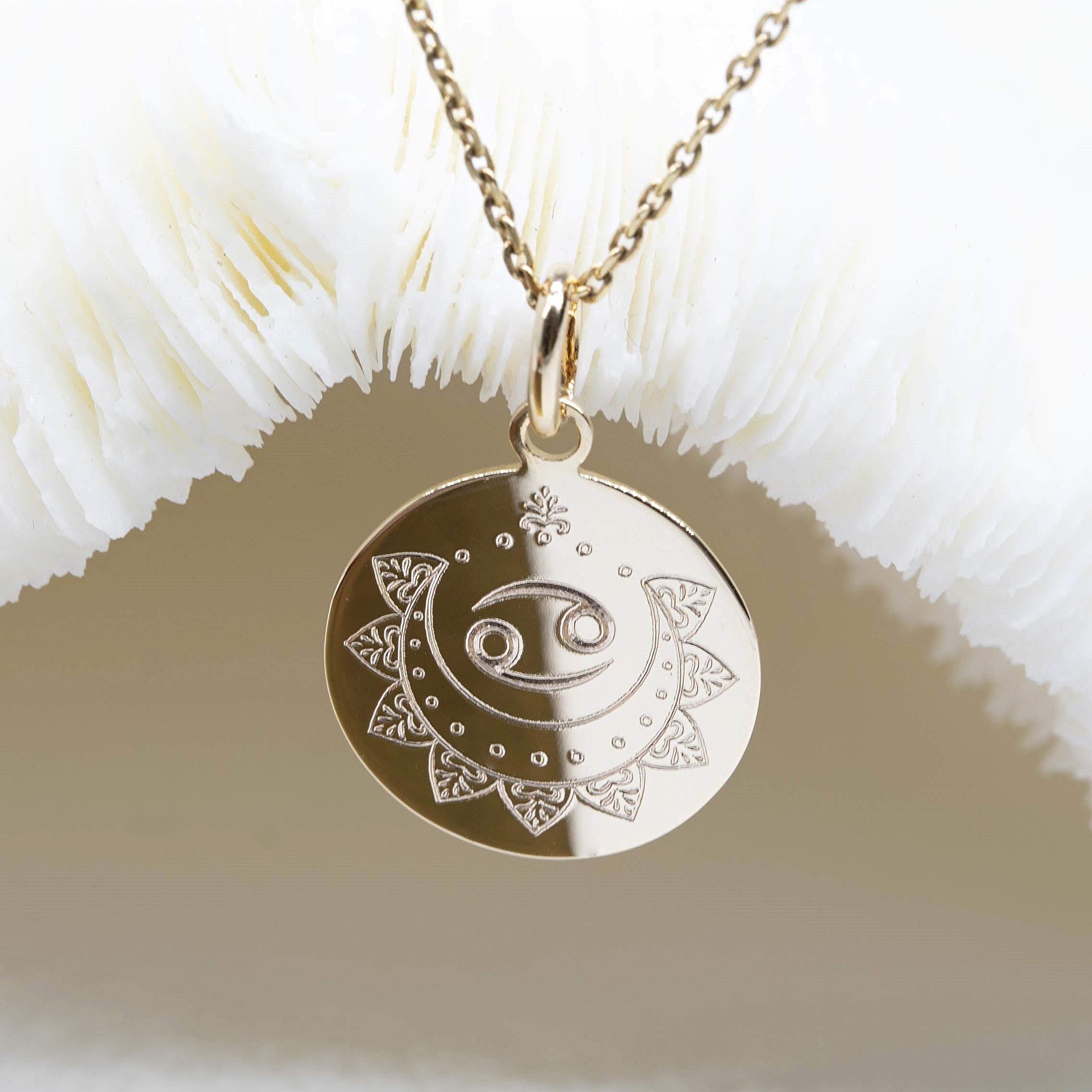 signe astrologique pendentif