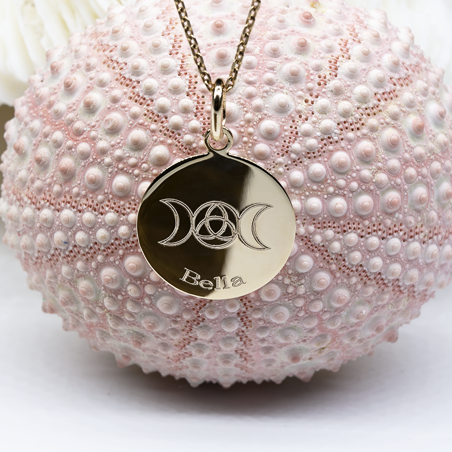 feminin sacre collier prenom personnalise triple deesse