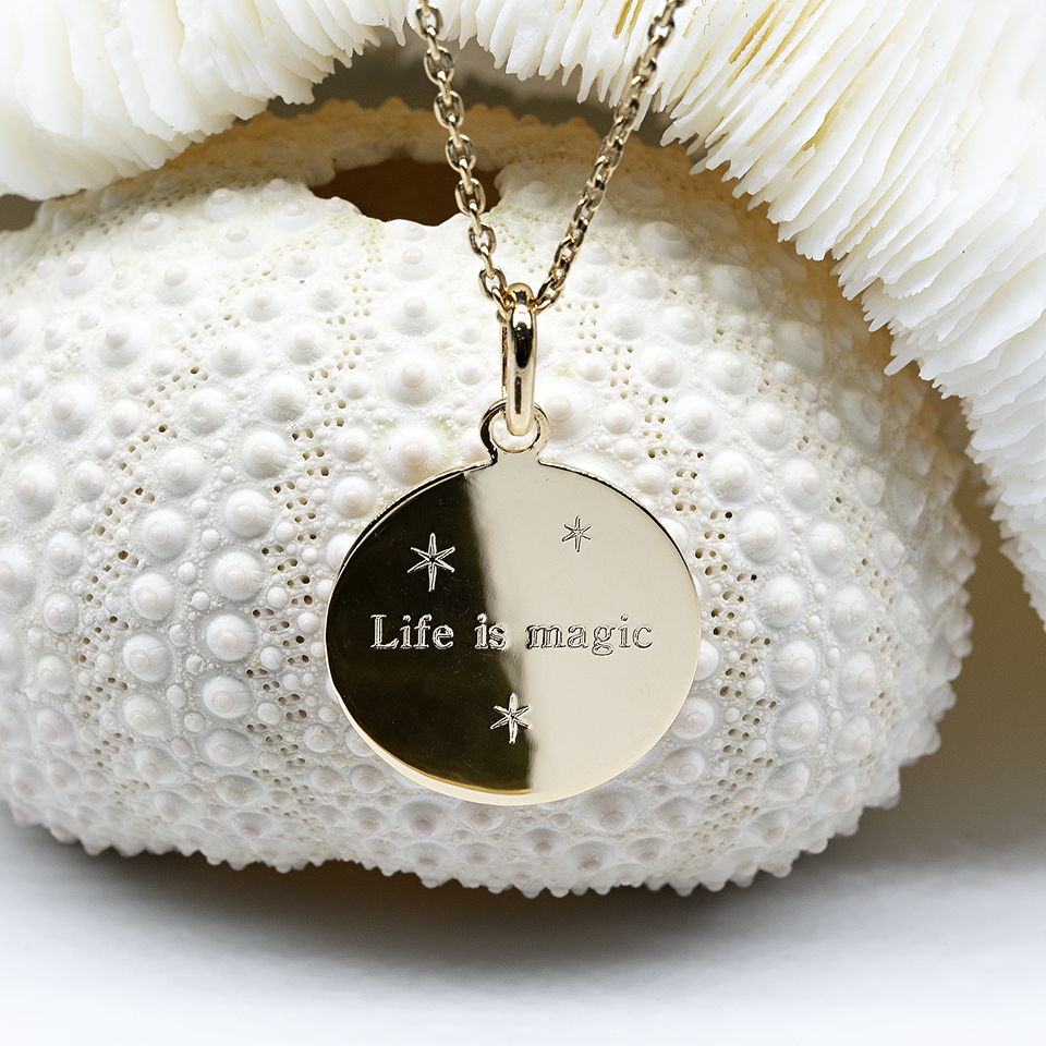 Médaille gravée personnalisée 17 mm - LIFE IS MAGIC