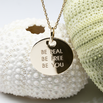 Médaille gravée 19 mm - BE REAL BE YOU