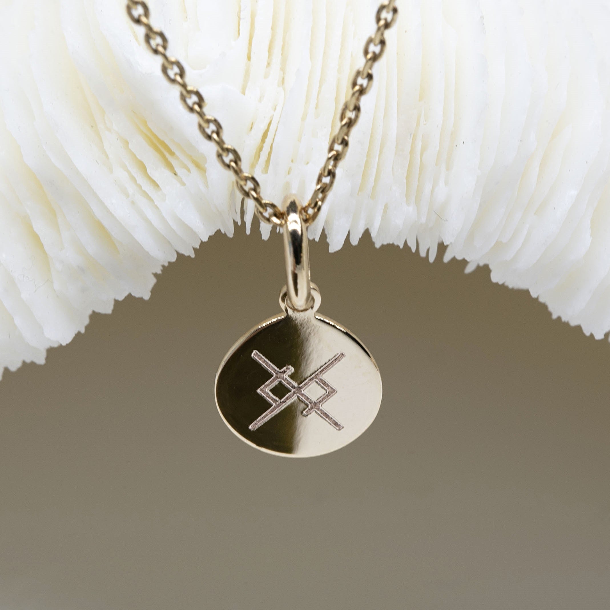 Bijou Rune viking ★ pendentif rune ETERNAL LOVE ★ plaqué or ou argent – DeepStones