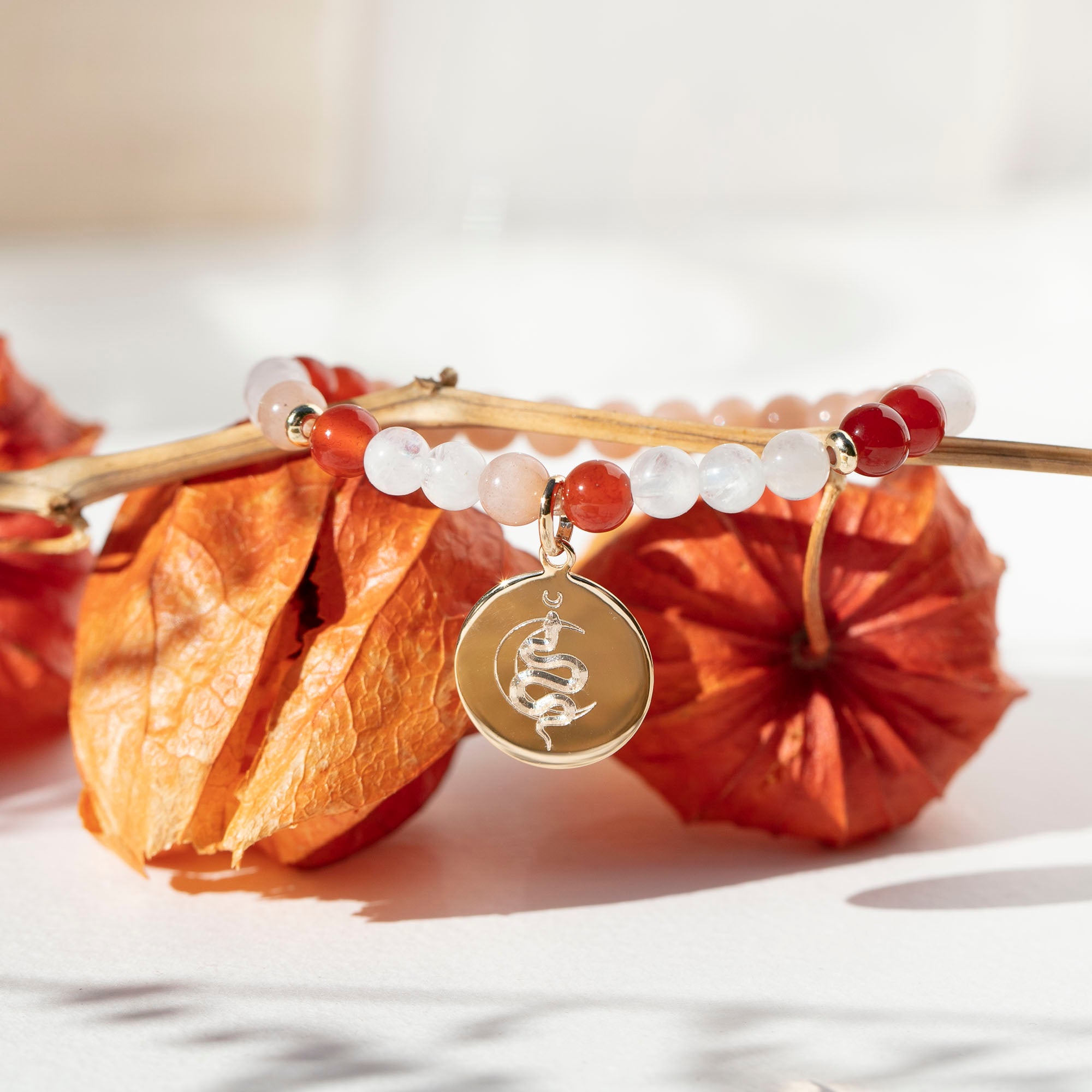 bijoux féminin sacré