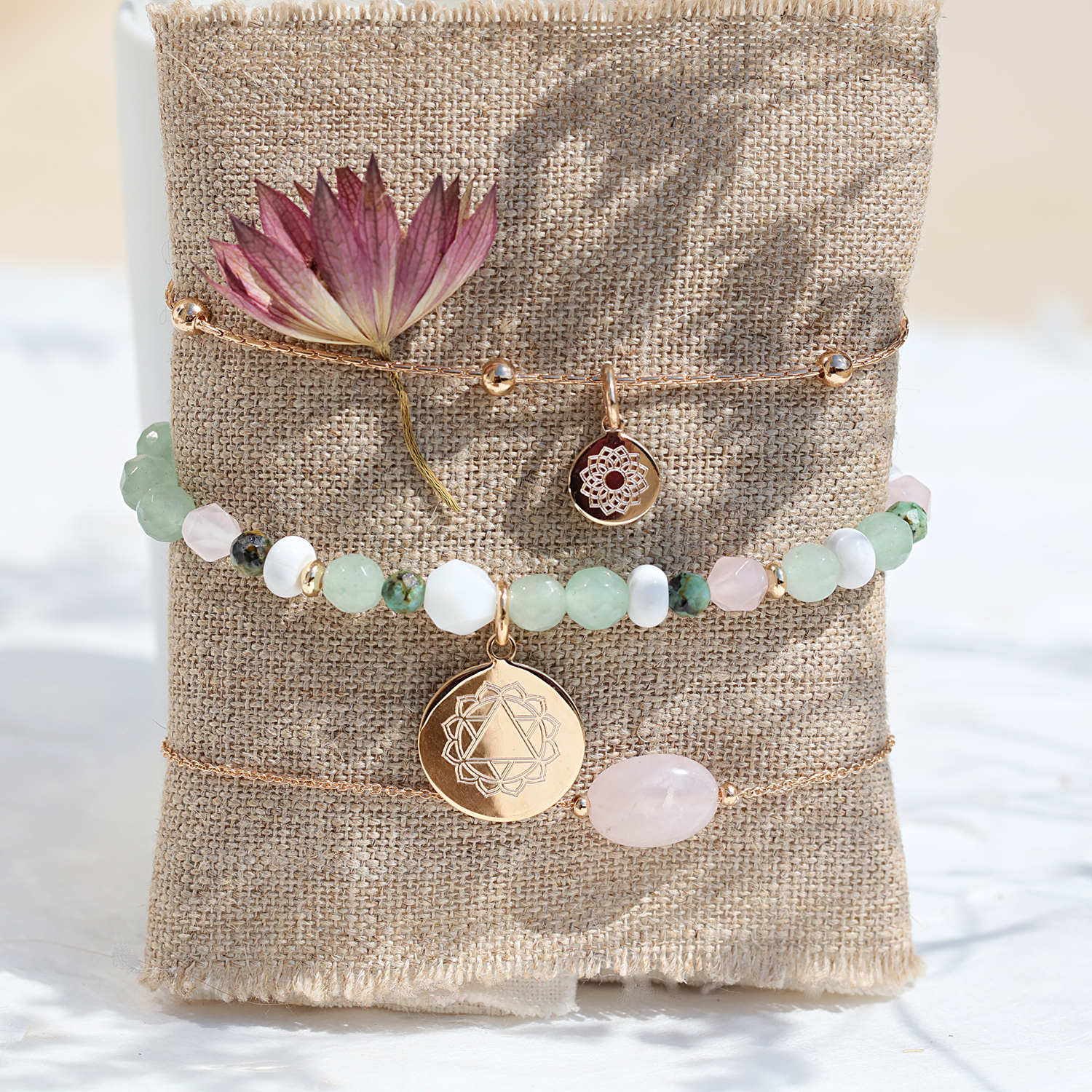 bracelet plaqué or et pierre naturelle