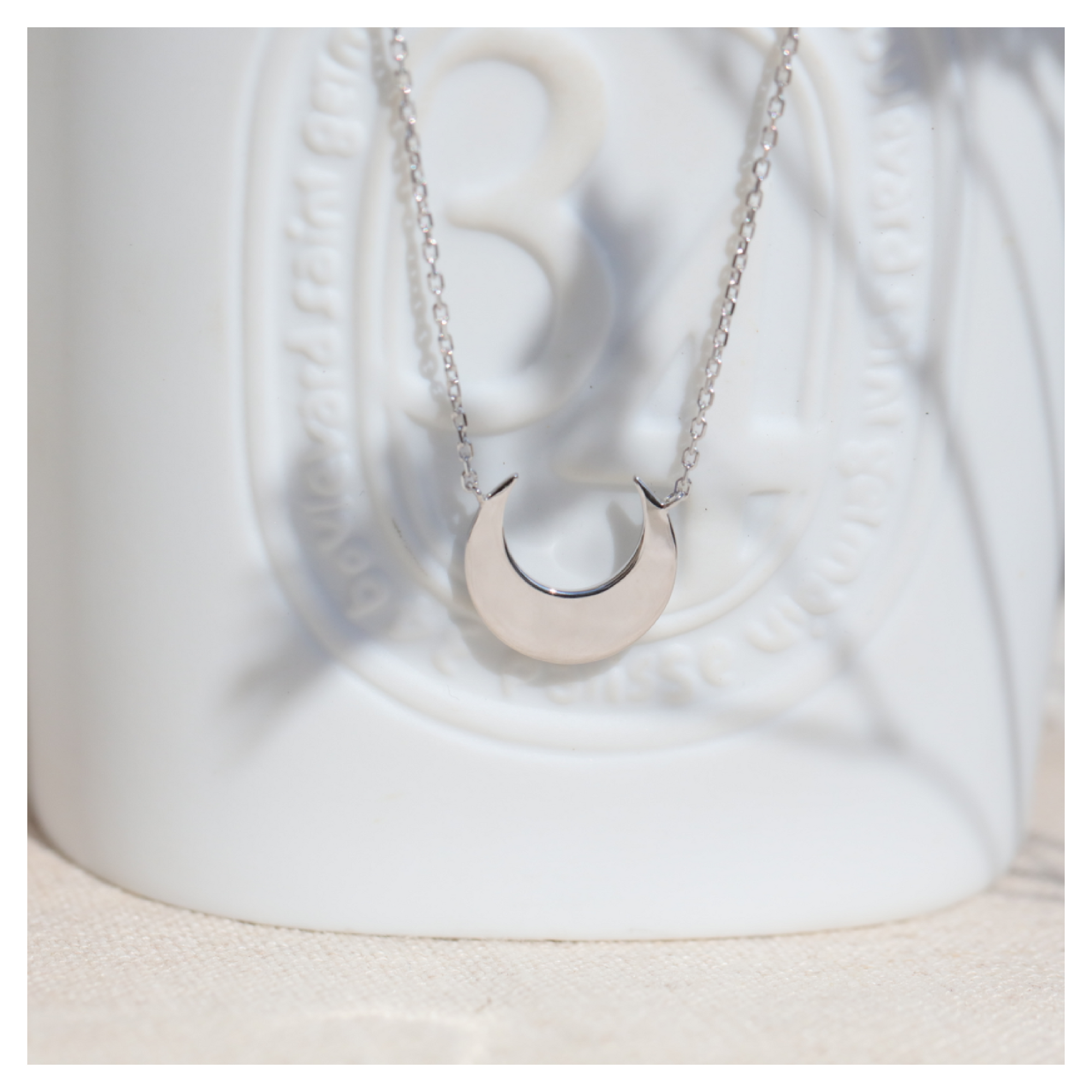 Bijoux féminin sacré - Collier lune argent - DeepStones 