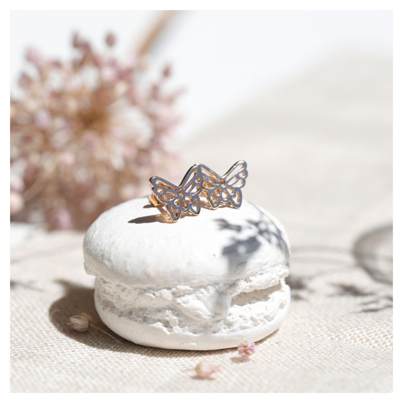boucles d'oreilles puces papillon plaque or